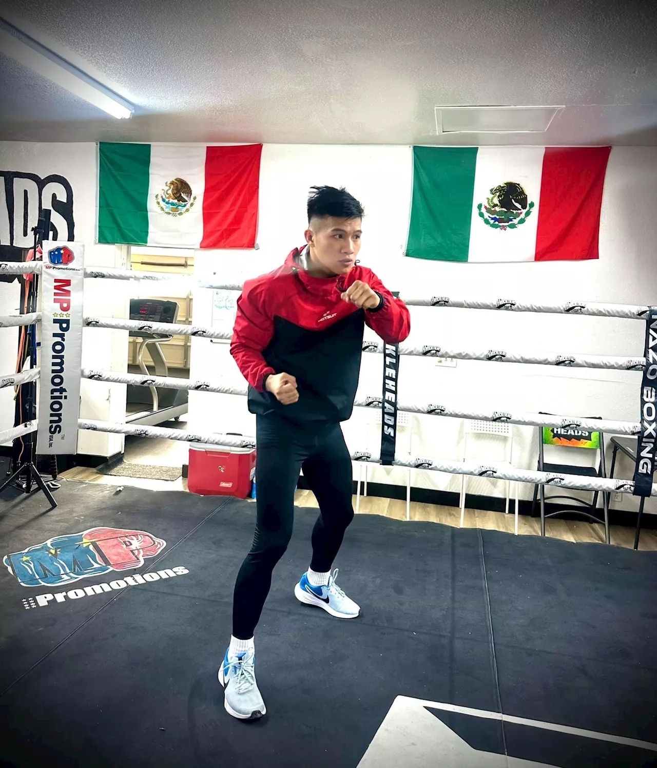 Martin battles Mexican in overseas debut