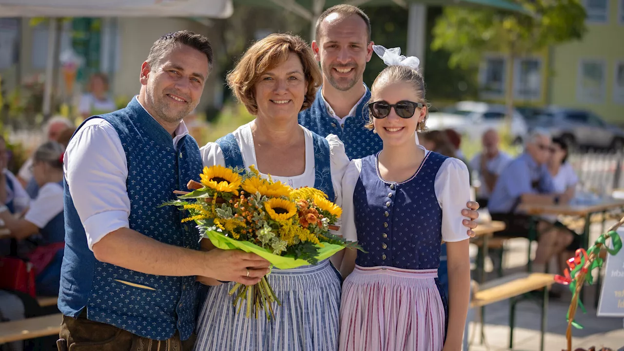 Dirndlgwandsonntag in Enzesfeld-Lindabrunn live im Radio