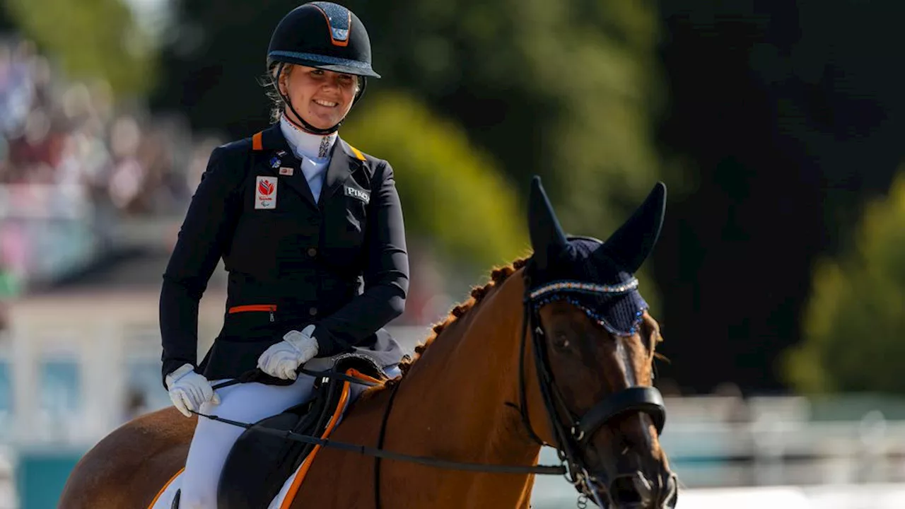 Nederlandse dressuurploeg maakt indruk: Haerkens paralympisch goud, Voets zilver