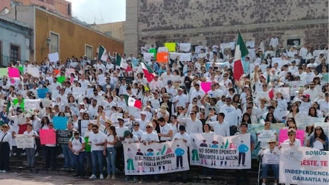 Miles de empleados se manifiestan en Guanajuato en defensa del Poder Judicial