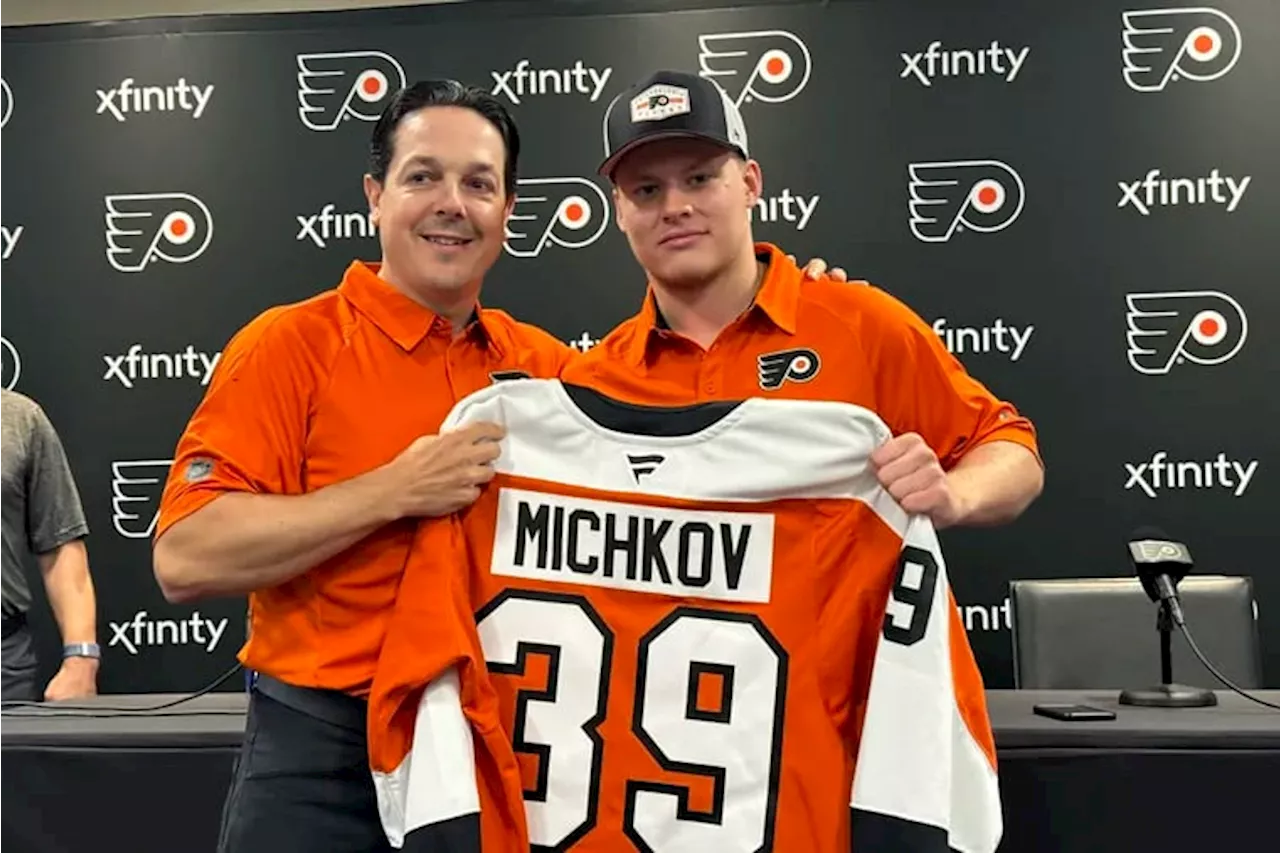 Matvei Michkov hits the ice in a Flyers jersey for the first time at NHLPA’s Rookie Showcase