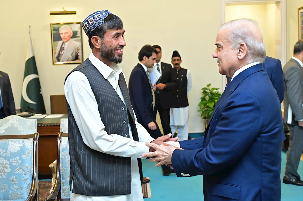 PM Welcomes Mohibullah In His Office: PM Awards Him With Rs 25 Lakh Award On Behalf Of Govt