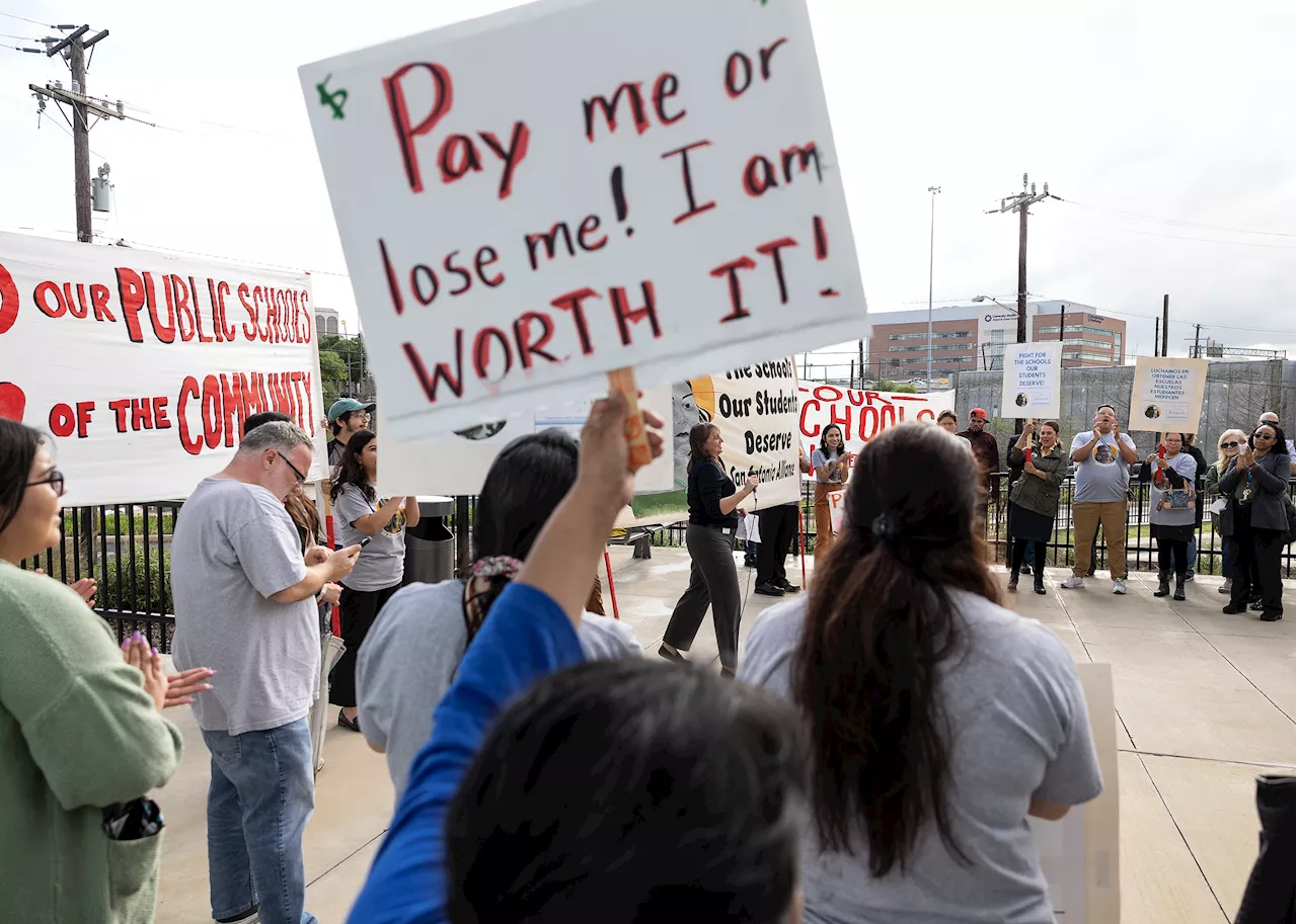 San Antonio school union leaders warn of widespread closures without state funding increase