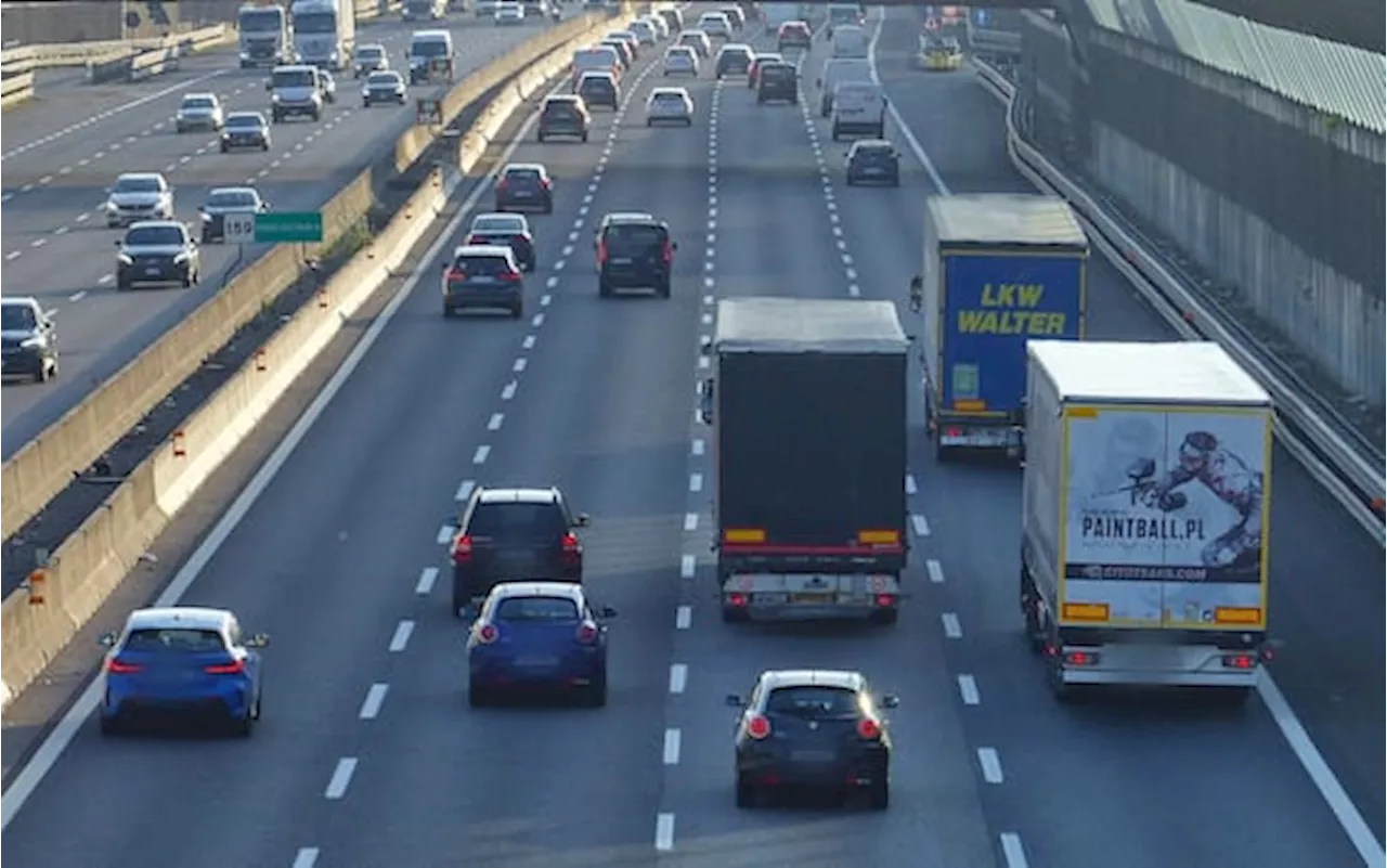 Auto, mercato in crisi e vendite in calo: perché e cosa propongono operatori del settore