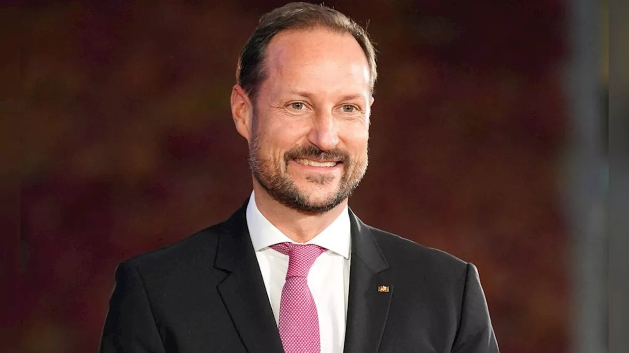 Paralympische Spiele in Paris: Prinz Haakon feuert norwegische Athleten an