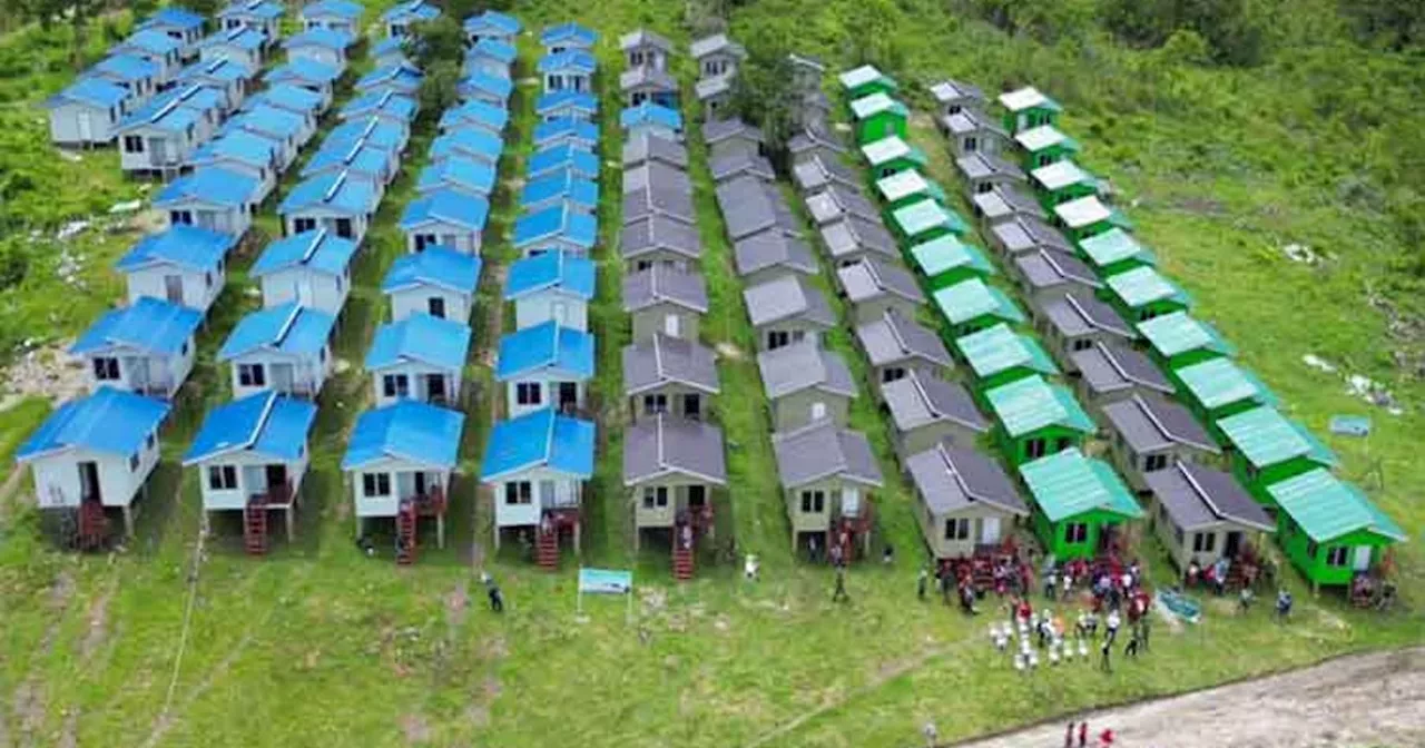 Opapru gives 200 houses to MNLF community in Sibuco