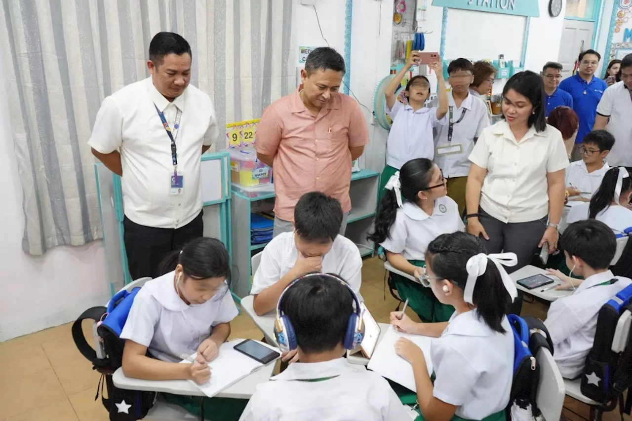 Angara observes digital classroom session