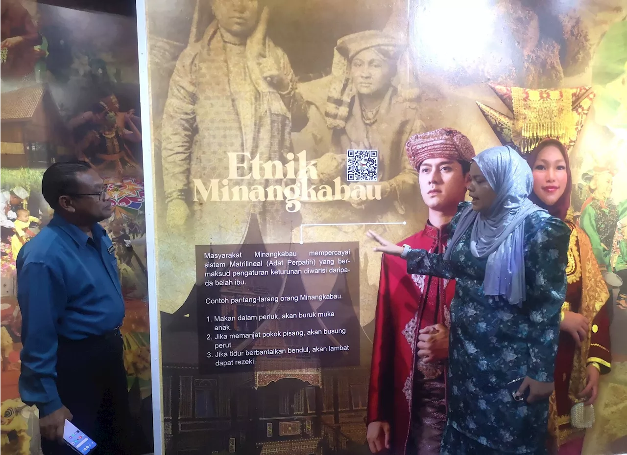 Pameran 11 etnik di Negeri Sembilan di Muzium Negeri