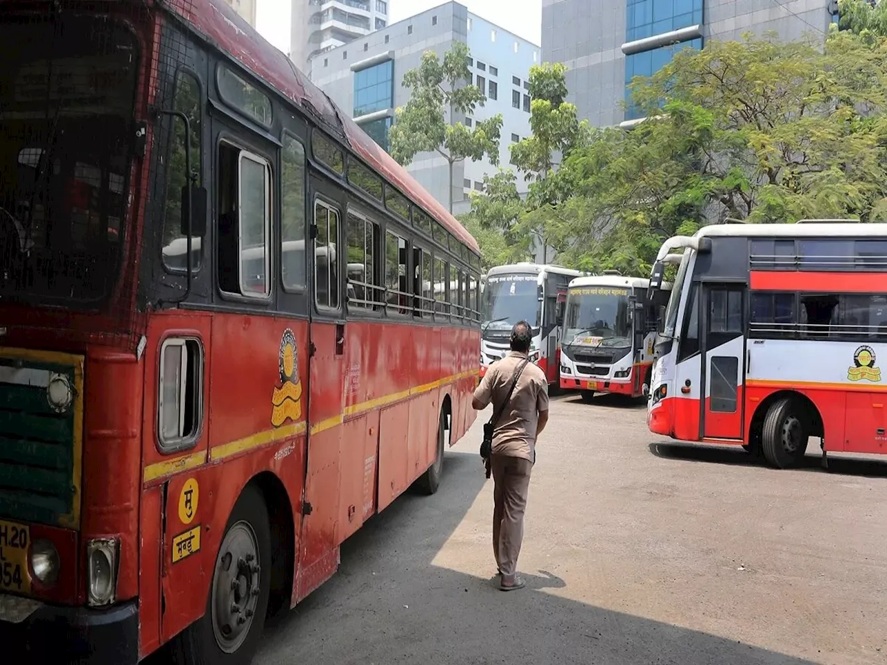 BIG Breaking : एसटी कर्मचाऱ्यांचा संप मिटला! मूळ वेतनात तब्बल 6500 रुपयांची वाढ