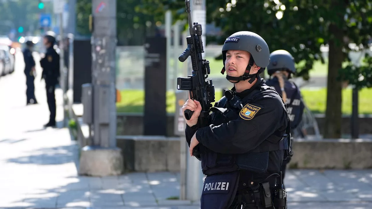 Munich police shoot 'suspicious' person amid 'major' operation in city center