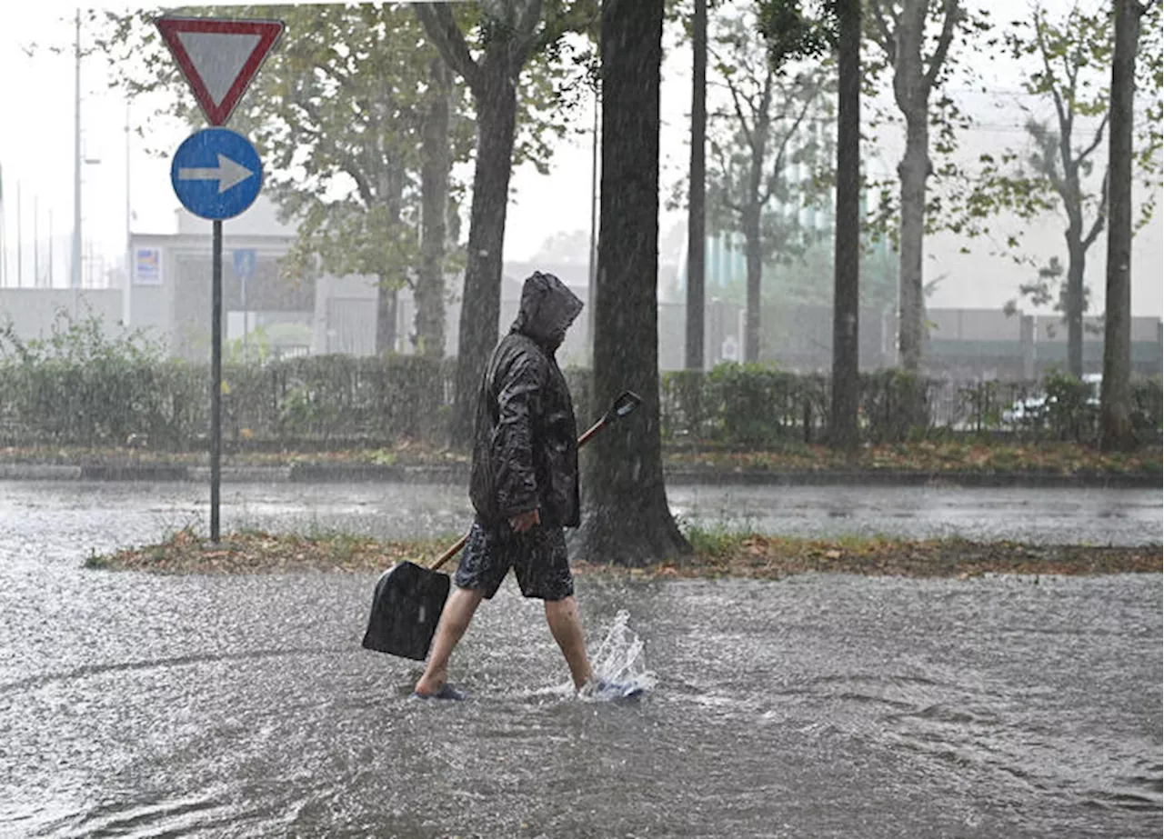 Forti piogge e crollo termico nelle prossime ore, sabato sole