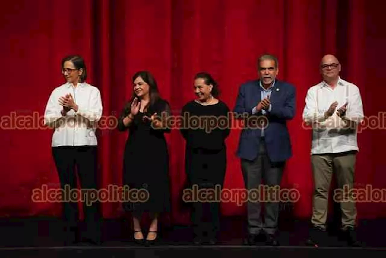 INBAL reconoce a la UV como pionera de la danza profesional en México