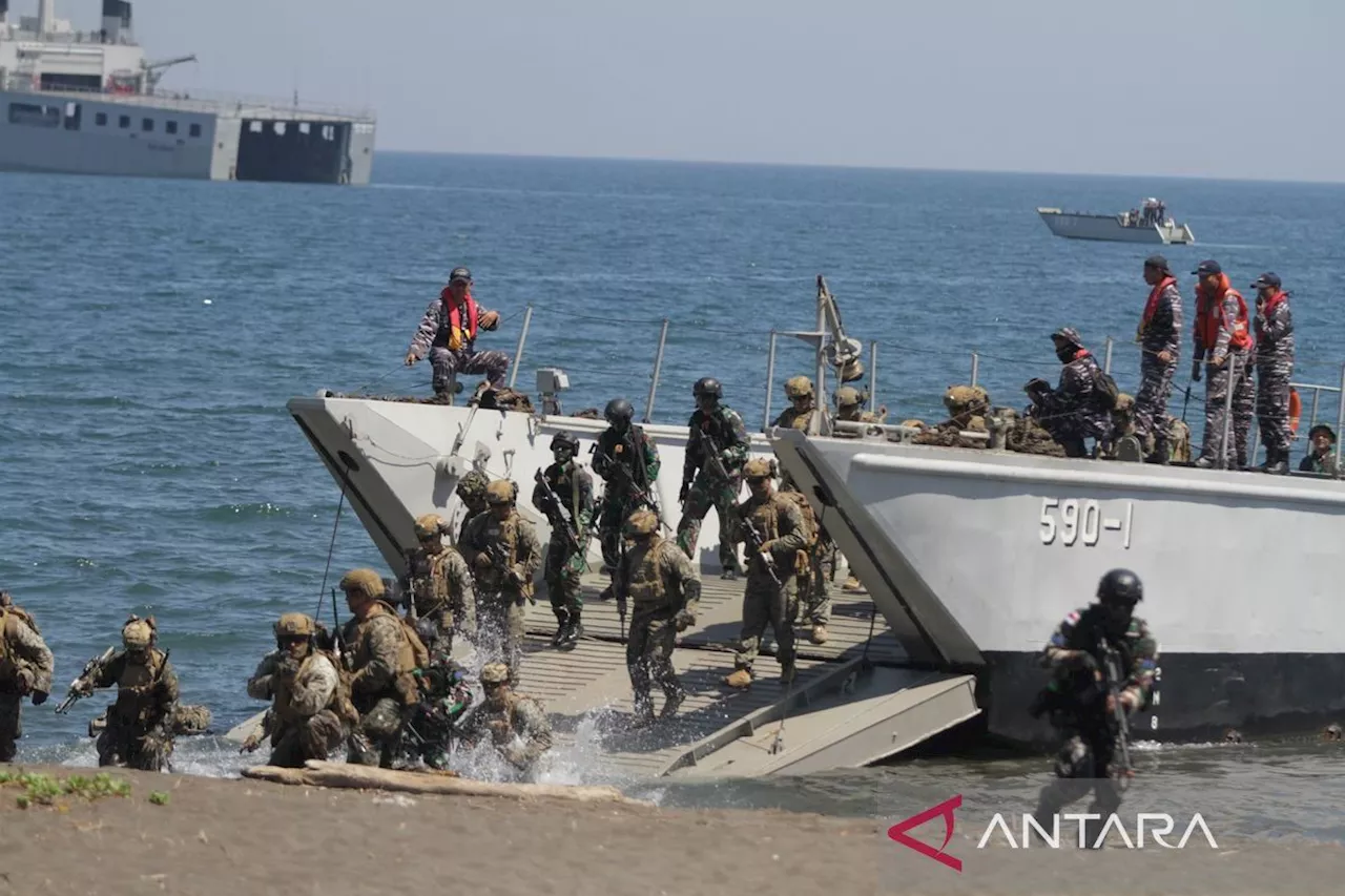 Begini aksi prajurit dari berbagai negara dalam latihan pendaratan amfibi Super Garuda Shield di Situbondo