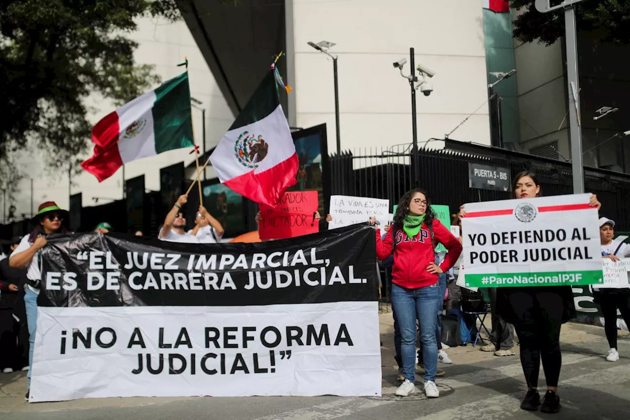 Jueces trasladan su protesta reforma judicial al Senado; bloquean Paseo de la Reforma