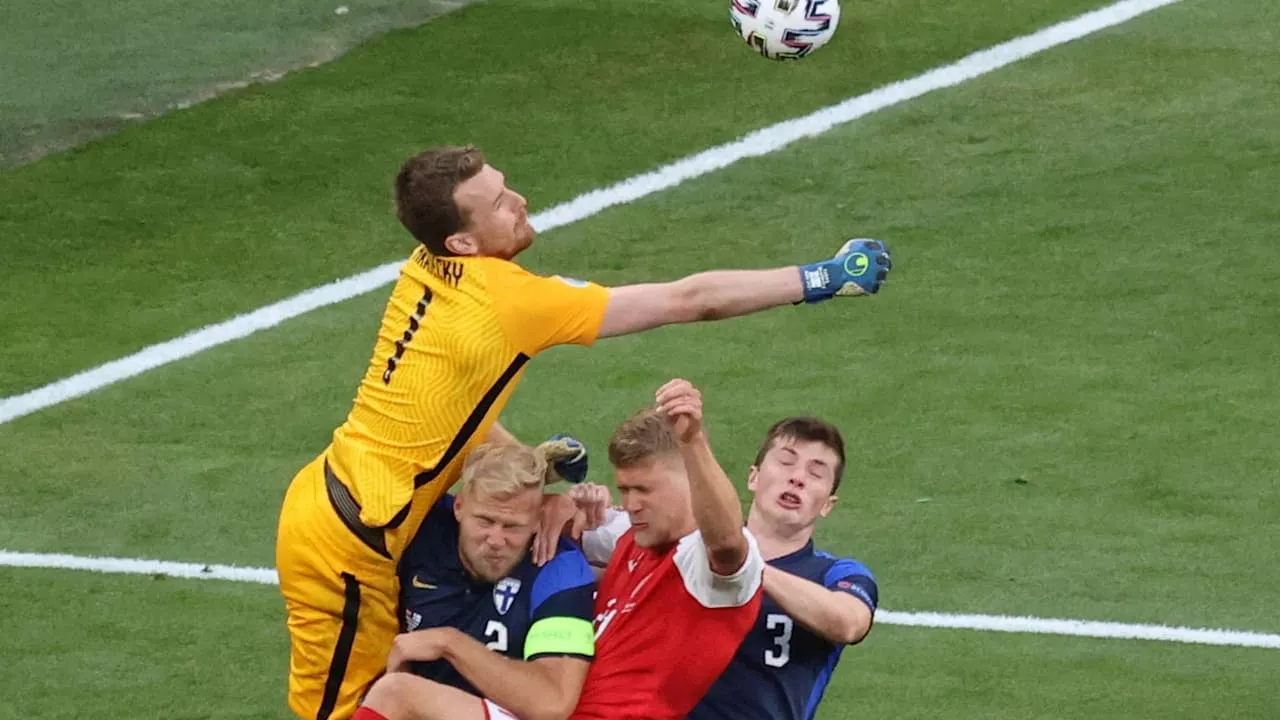 Bayer Leverkusen: Kapitän Hradecky peilt die „100“ und die WM 2026 mit Finnland an