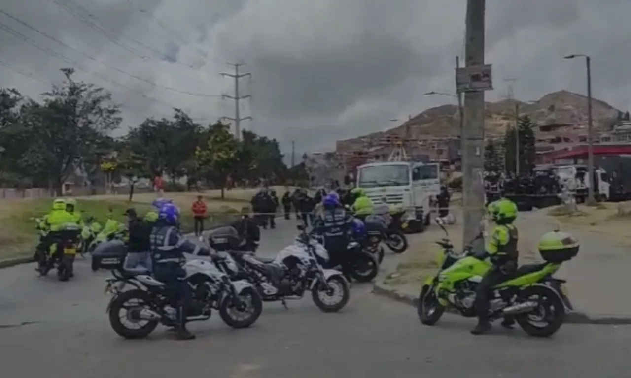 Así interviene la Policía los bloqueos de camioneros en varios puntos de Bogotá