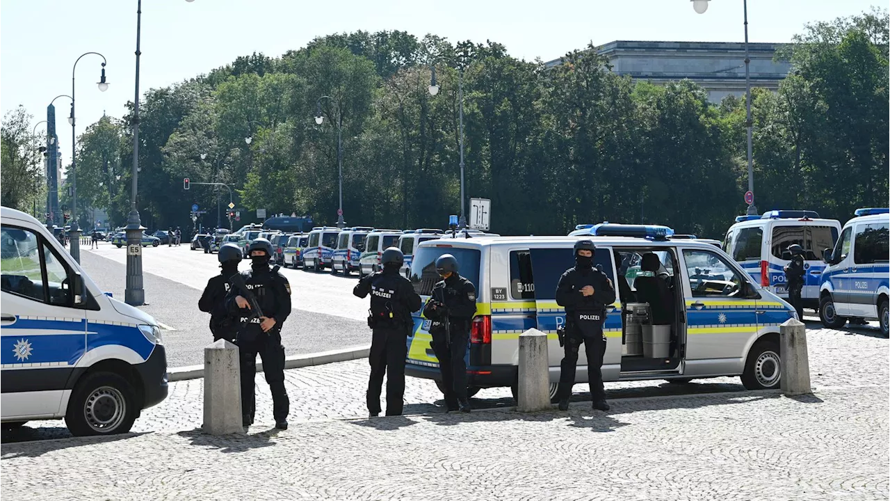 Schüsse vor israelischem Konsulat in München: Tatverdächtiger mit Langwaffe und Bajonett tot