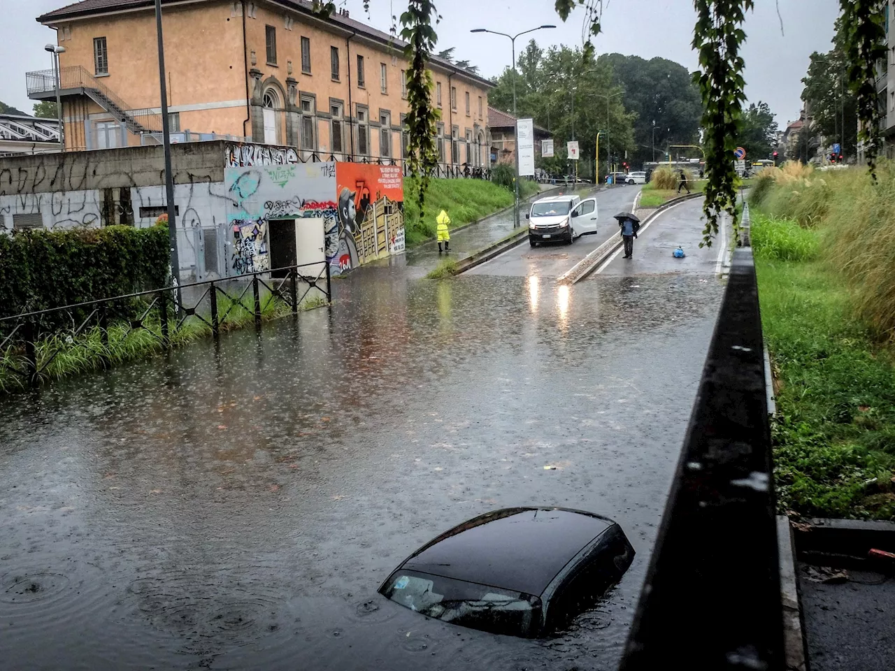 Italia: Milán colapsada, ríos desbordados, evacuaciones y un desaparecido