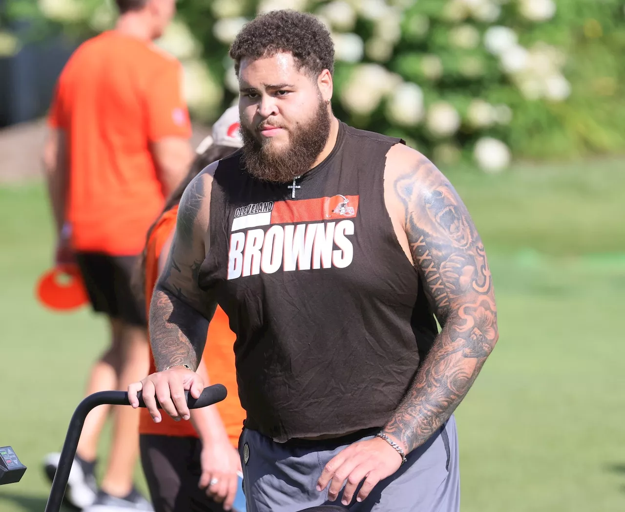 LT Jedrick Wills Jr. idle and will likely sit vs. Cowboys; rookie LT on facing Myles Garrett: Browns takeawa