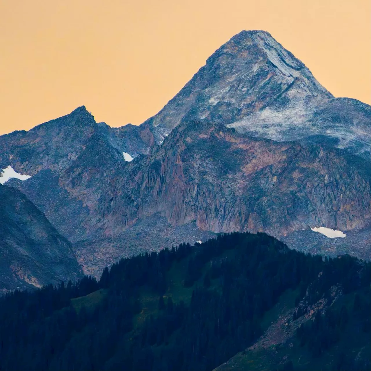 First snow of the season falls on mountains west of Denver and Colorado Springs