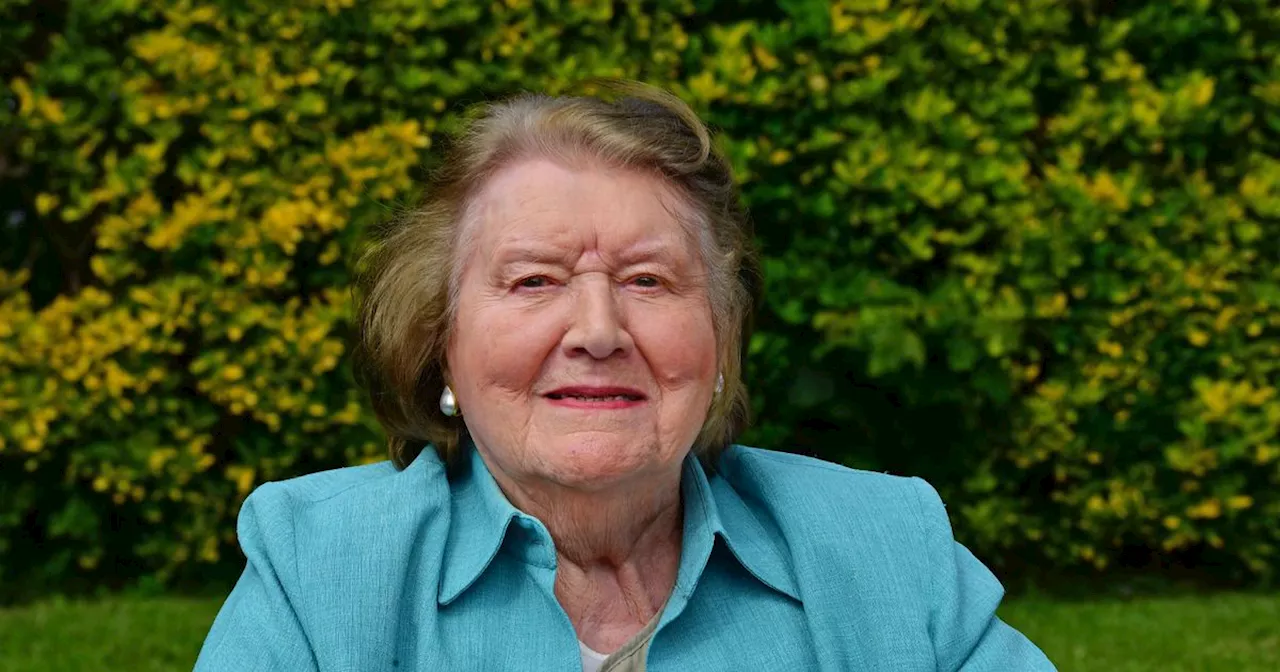 Dame Patricia Routledge to be given Wirral's highest award