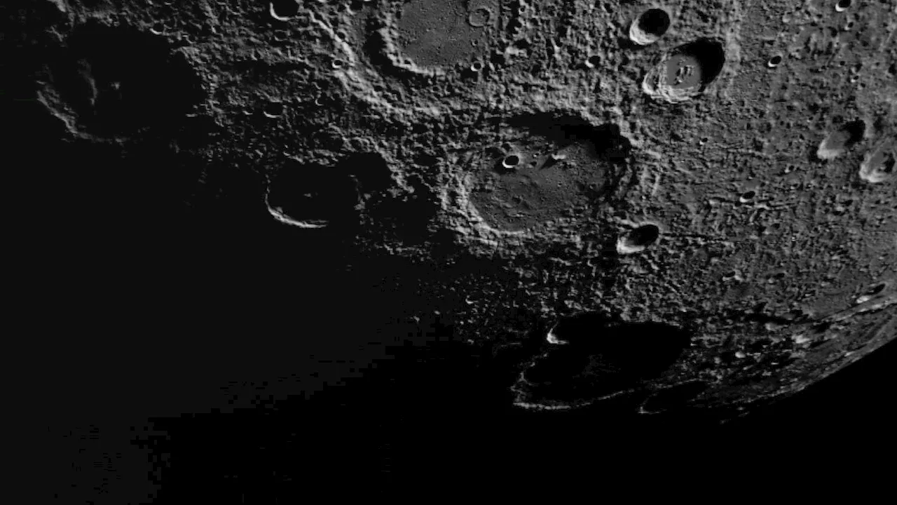 Mercury: Spacecraft Drops Epic New Photos From Just 102 Miles Above