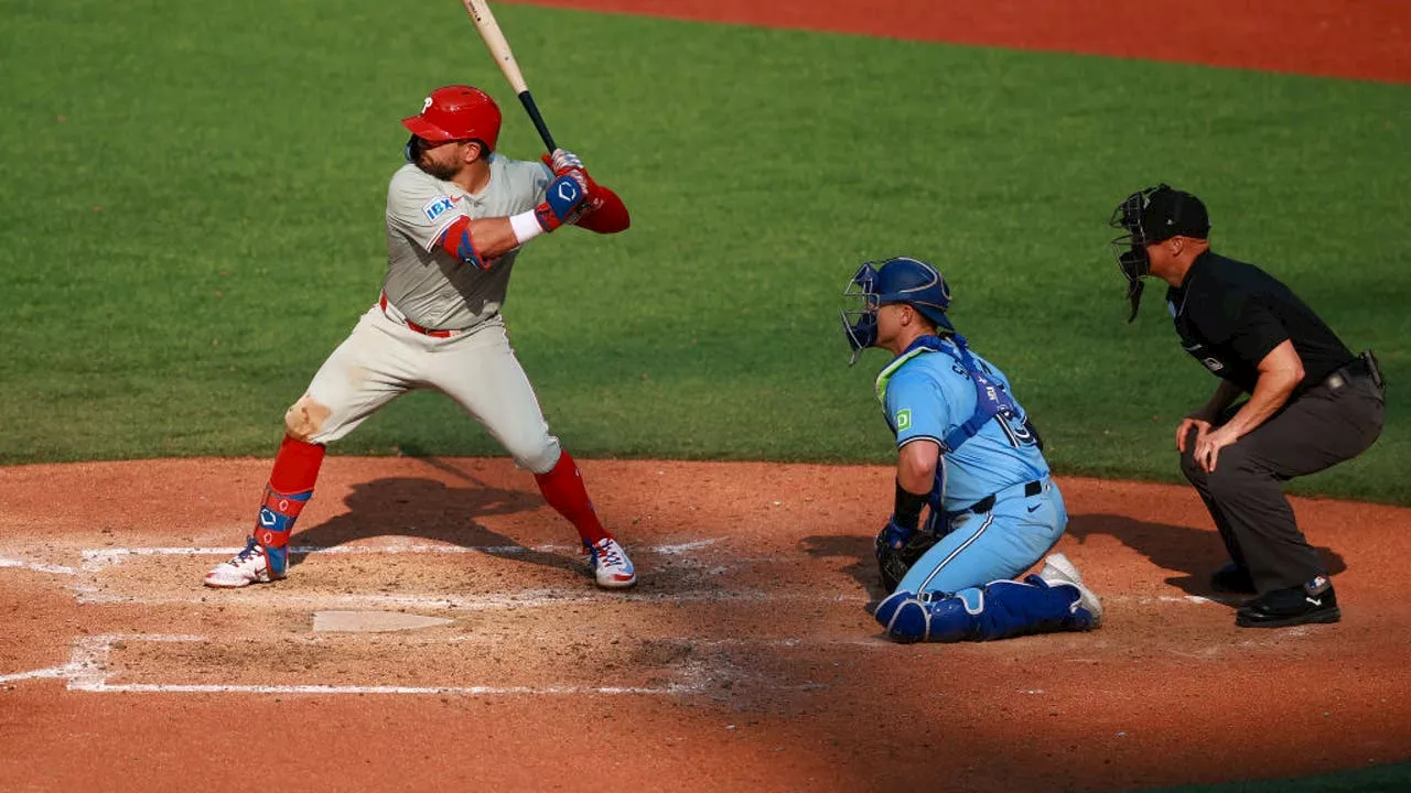 Schwarber matches Soriano's MLB record with 13th leadoff homer, Phillies beat Blue Jays 4-2