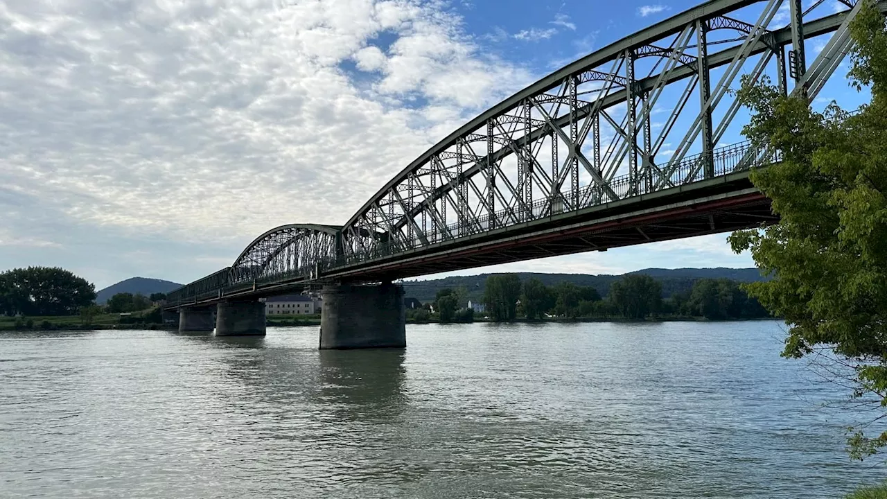  'Einsturzgefahr' bei Donaubrücke? Neos mit Anfrage