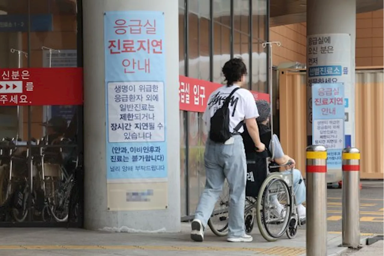 파견 군의관, 응급실 근무 거부…현장도 '도움 안 된다' 파행