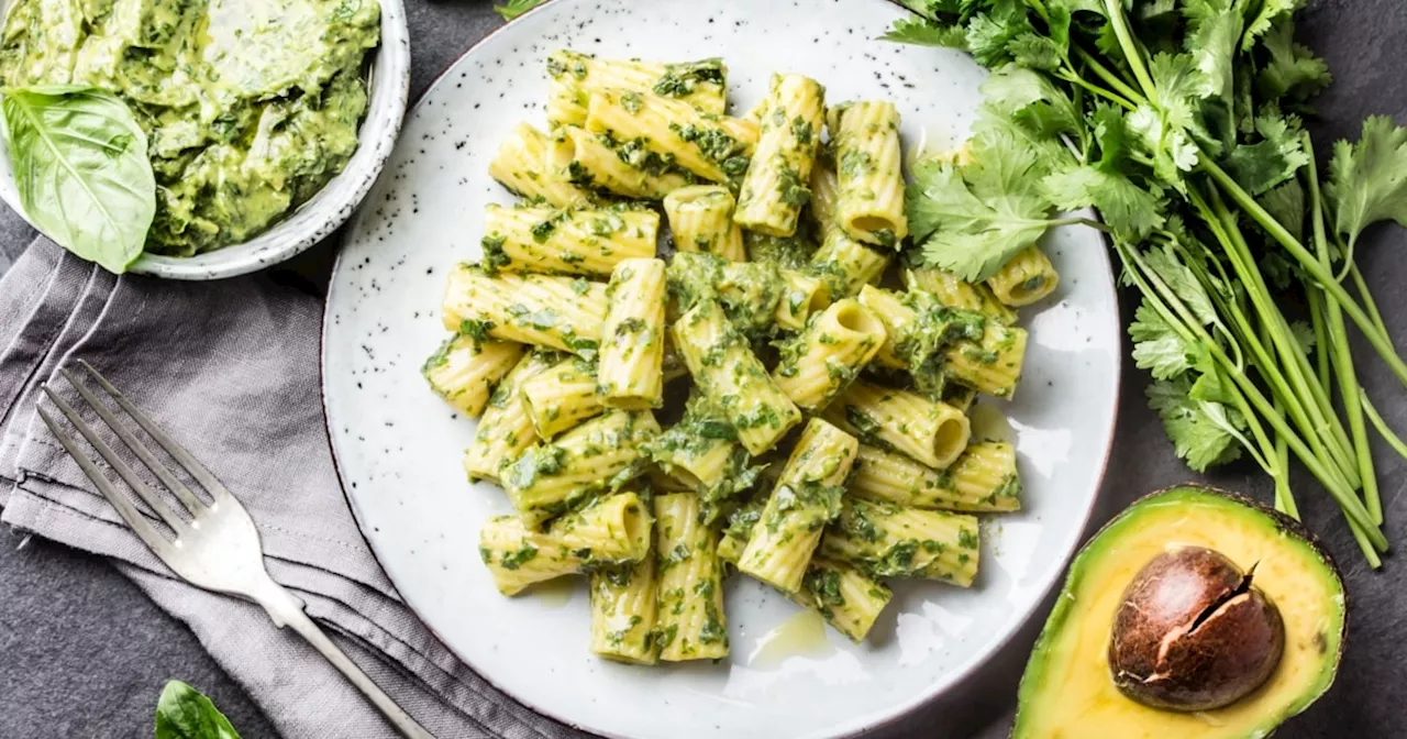 Rigatoni mit Avocado-Pesto