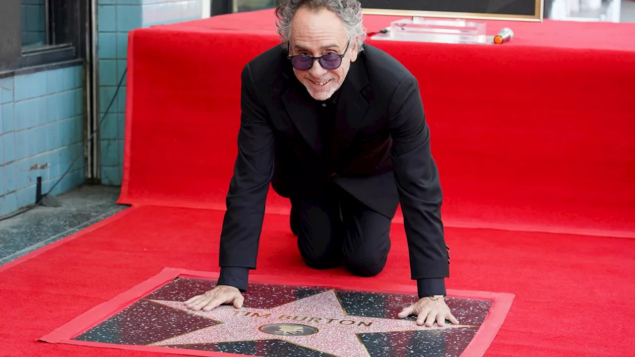 Tim Burton riceve la stella sulla “Walk of fame” di Los Angeles