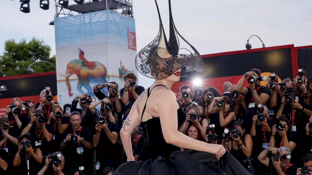 Gaya Nyentrik Lady Gaga di Festival Film Venesia 2024, Pakai Riasan Kepala Gotik Serupa Tanduk