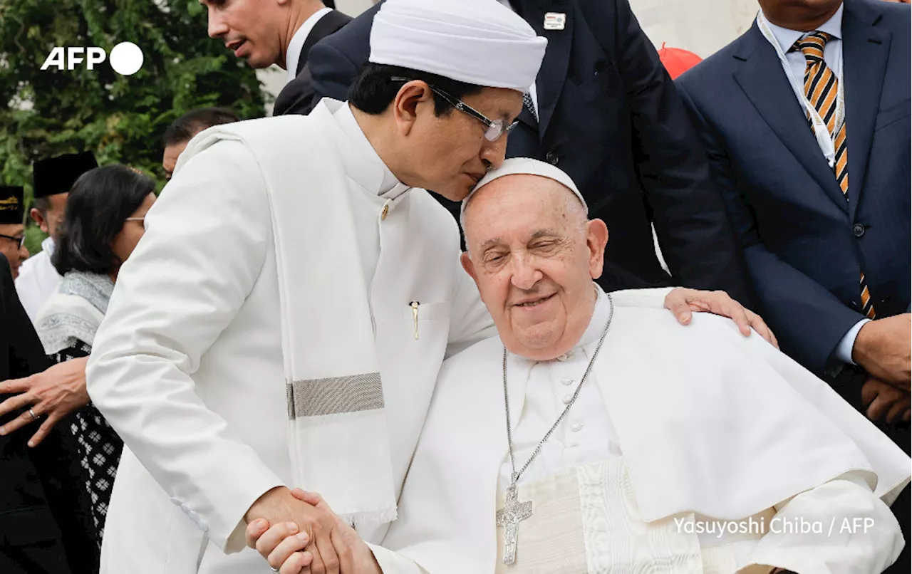 Pope, Indonesia imam in joint appeal against religion stoking conflict