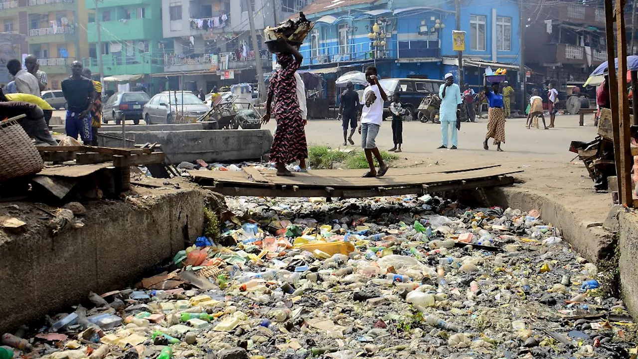 Entsorgung ist oft schlecht: 52 Millionen Tonnen Plastikmüll landen weltweit in der Natur