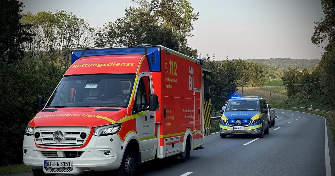 Motorradfahrer schwer verletzt: Bielefelder Bergstraße nach Unfall gesperrt