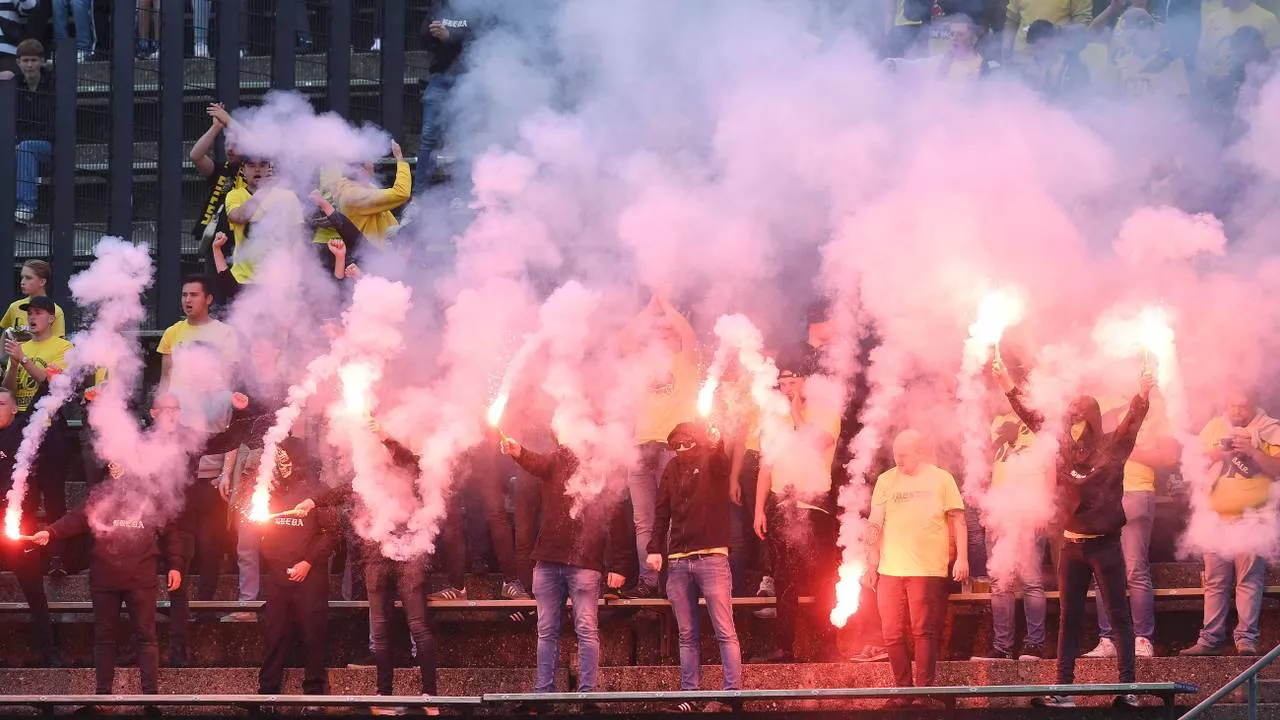 Honderden hooligans slaags bij oefenwedstrijd NAC in Duitsland