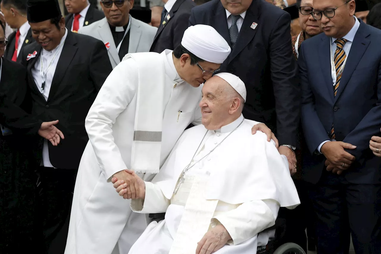 Pope Francis says climate change a common cause during Istiqlal Mosque visit