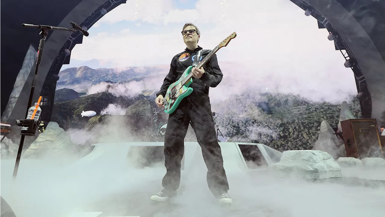 Weezer’s Blue Album Tour Turns Their Hits Into Glorious Sci-Fi Camp