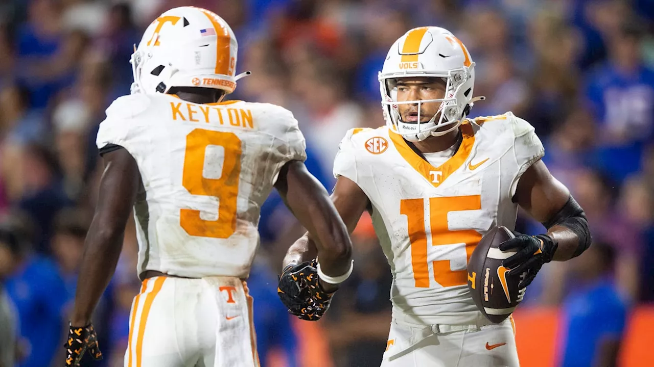 Tennessee Volunteers Reveal Uniform Combo for Game Against NC State