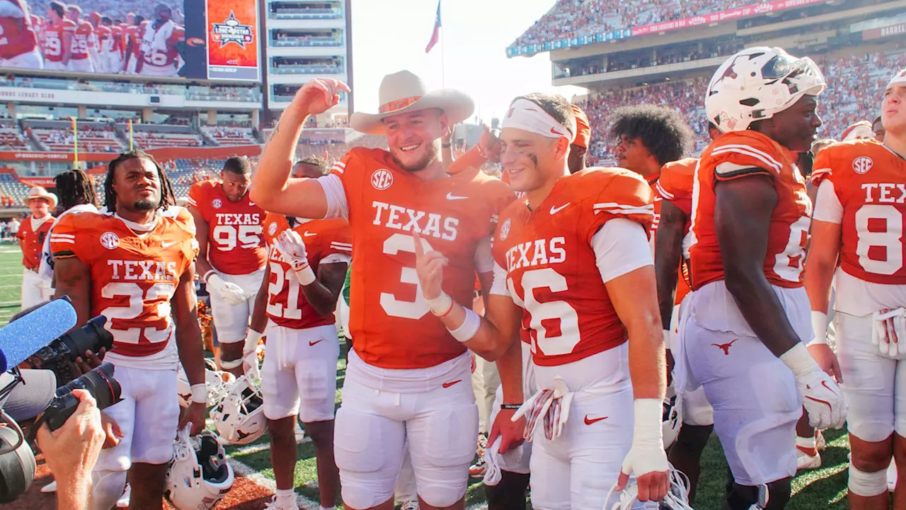 Texas Unveils Uniform Combo vs. Michigan