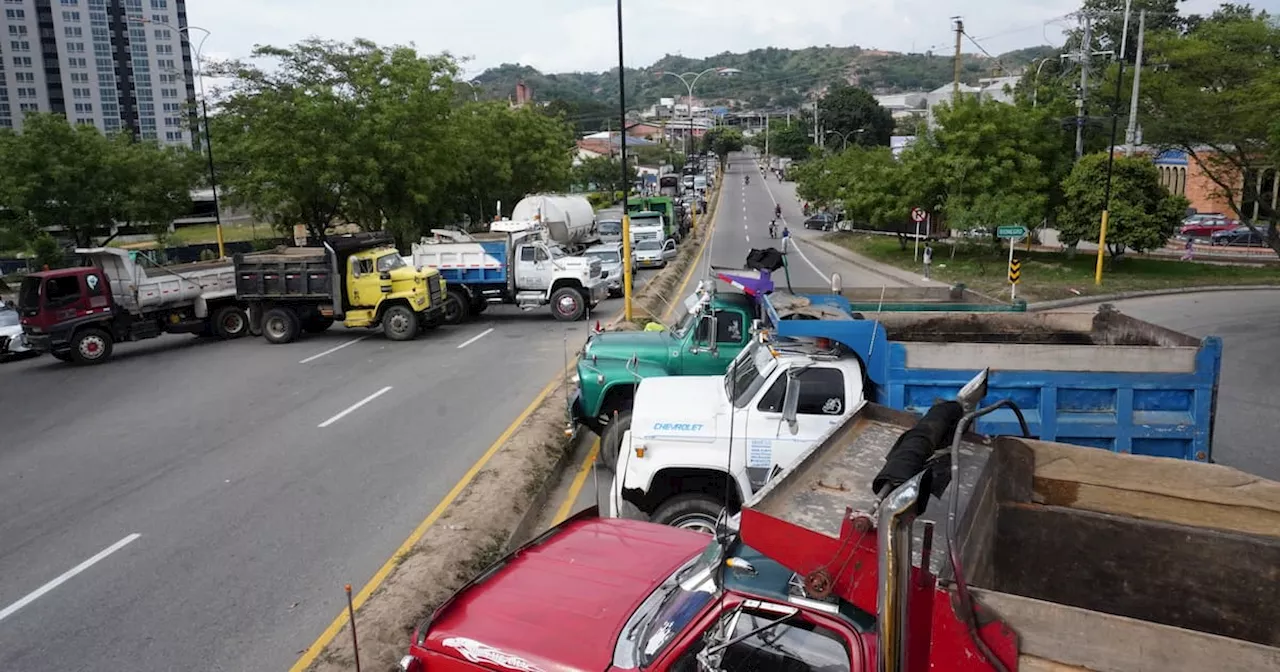 El 96,4 % del comercio en Santander reporta menores ventas por el paro camionero