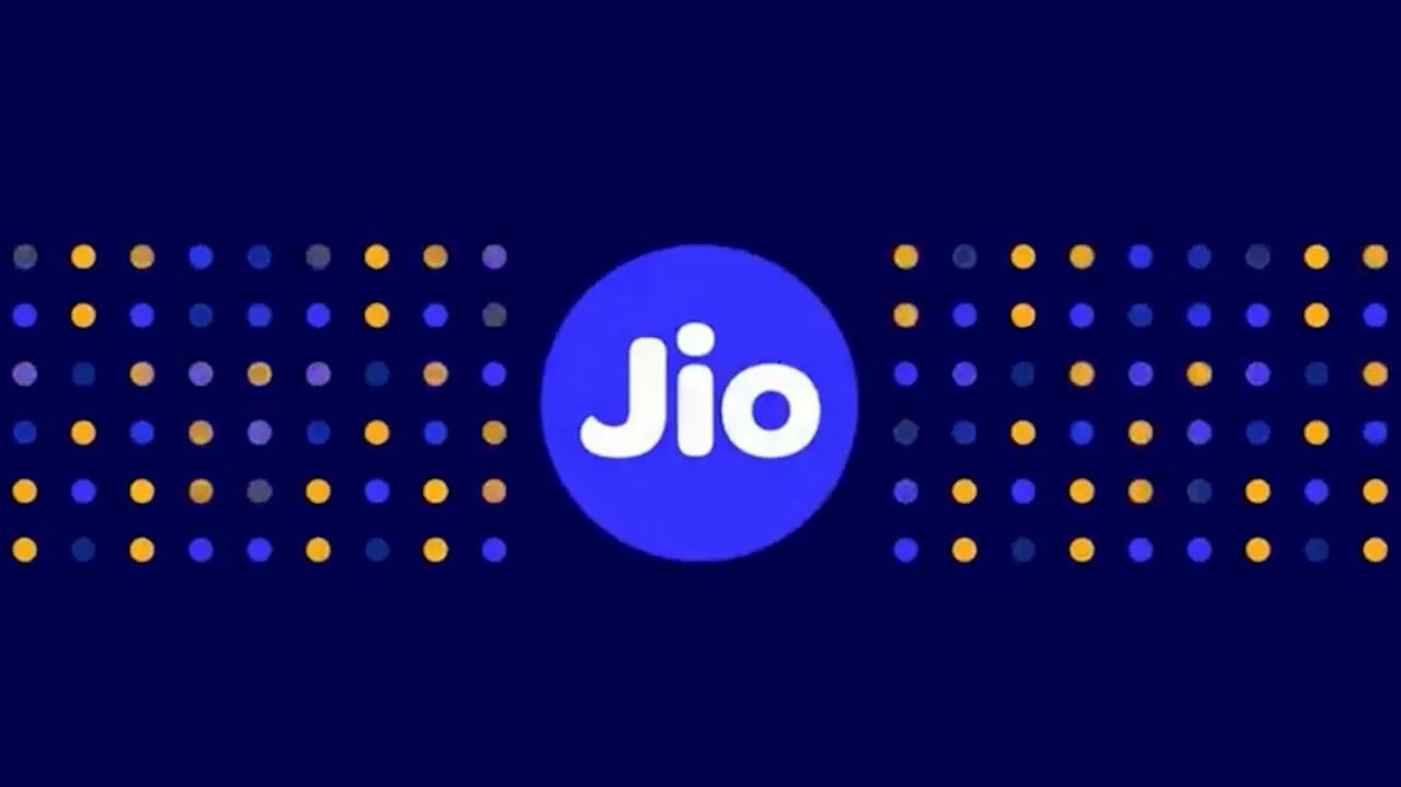 Jio anniversary offer : ಇಂದಿನಿಂದ ಐದು ದಿನಗಳವರೆಗೆ ರಿಚಾರ್ಜ್ ಮಾಡಿದರೆ ಸಿಗುವುದು ಉಚಿತ ಡೇಟಾ ಮತ್ತು OTT!ವರ್ಷಪೂರ್ತಿ ಬಳಸಬಹುದು ನಾನ್ ಸ್ಟಾಪ್ ಇಂಟರ್ನೆಟ್