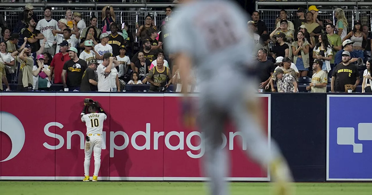 Tigers roar back in 9th with go-ahead grand slam, beat Padres 4-3