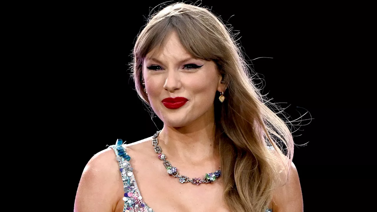 Taylor Swift's Hair Has Never Looked This Va-Va-Voom — See Photo