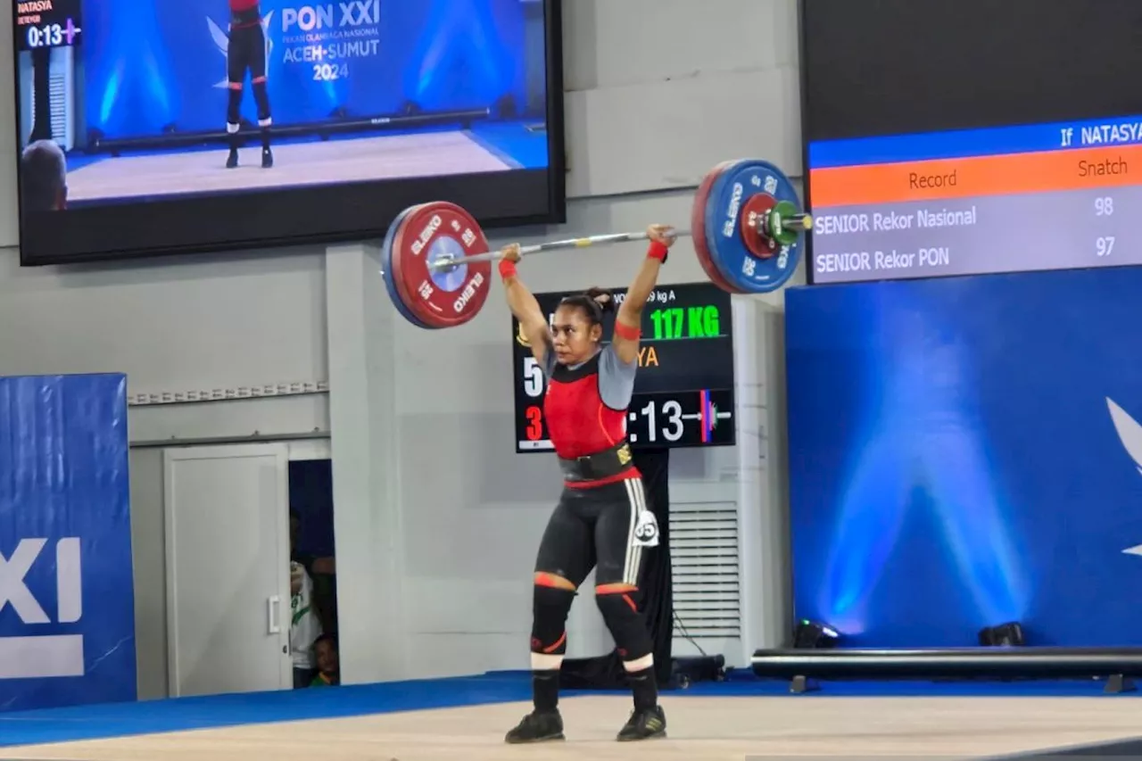 Lifter Papua Natasha pecahkan rekornas kelas 59 kg putri