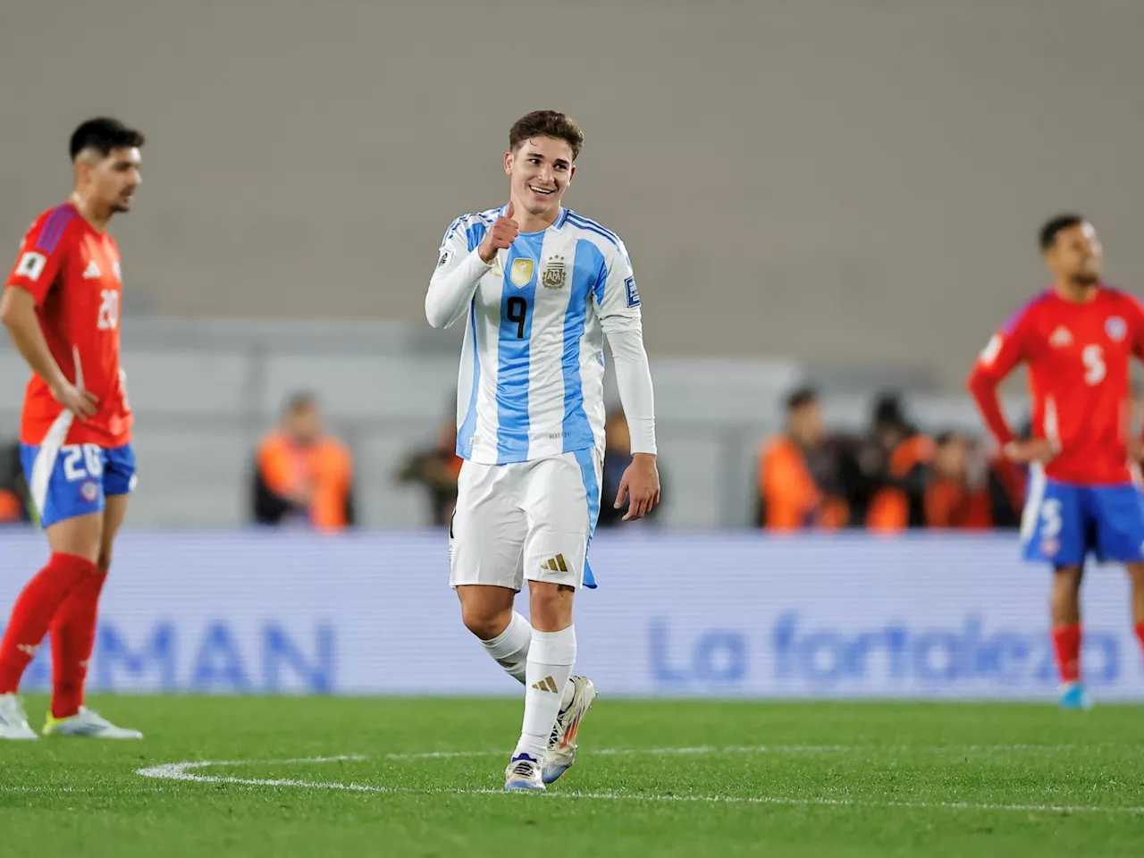 Julián Álvarez y un 'golazo Monumental' cuando la Argentina no podía cerrar el partido ante Chile