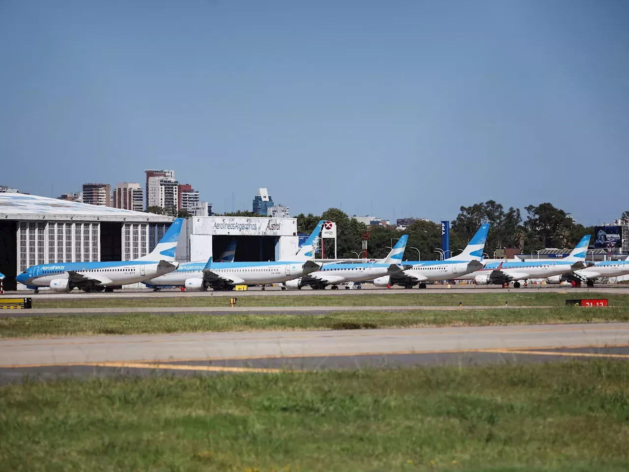 Aerolineas Paro en Aerolíneas Argentinas cuánto cobra un piloto y