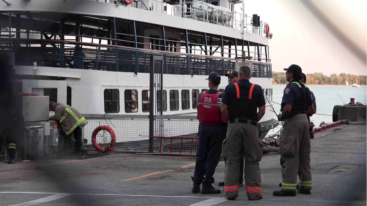 Toronto Island ferry suffers mechanical issue, prompting crews to perform emergency stop