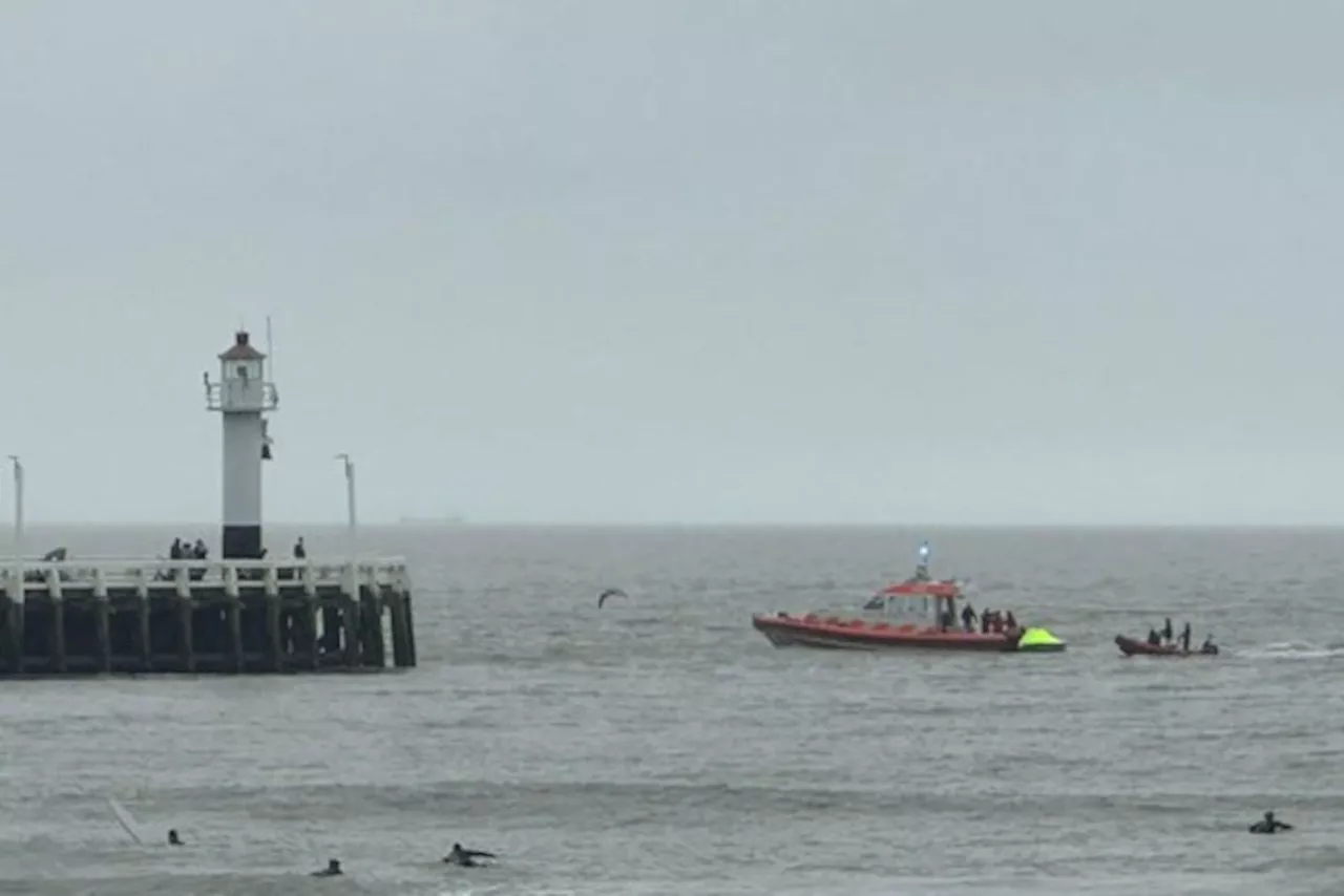 Twee opvarenden gezonken zeilboot kunnen ziczelf in veiligheid brengen in Blankenberge