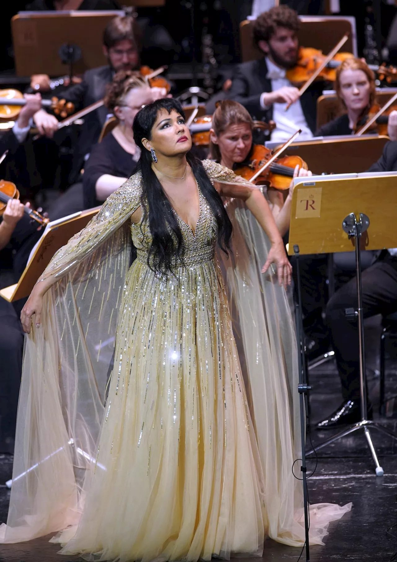 Anna Netrebko entusiasma al público con Puccini en la ‘rentrée’ lírica del Teatro Real